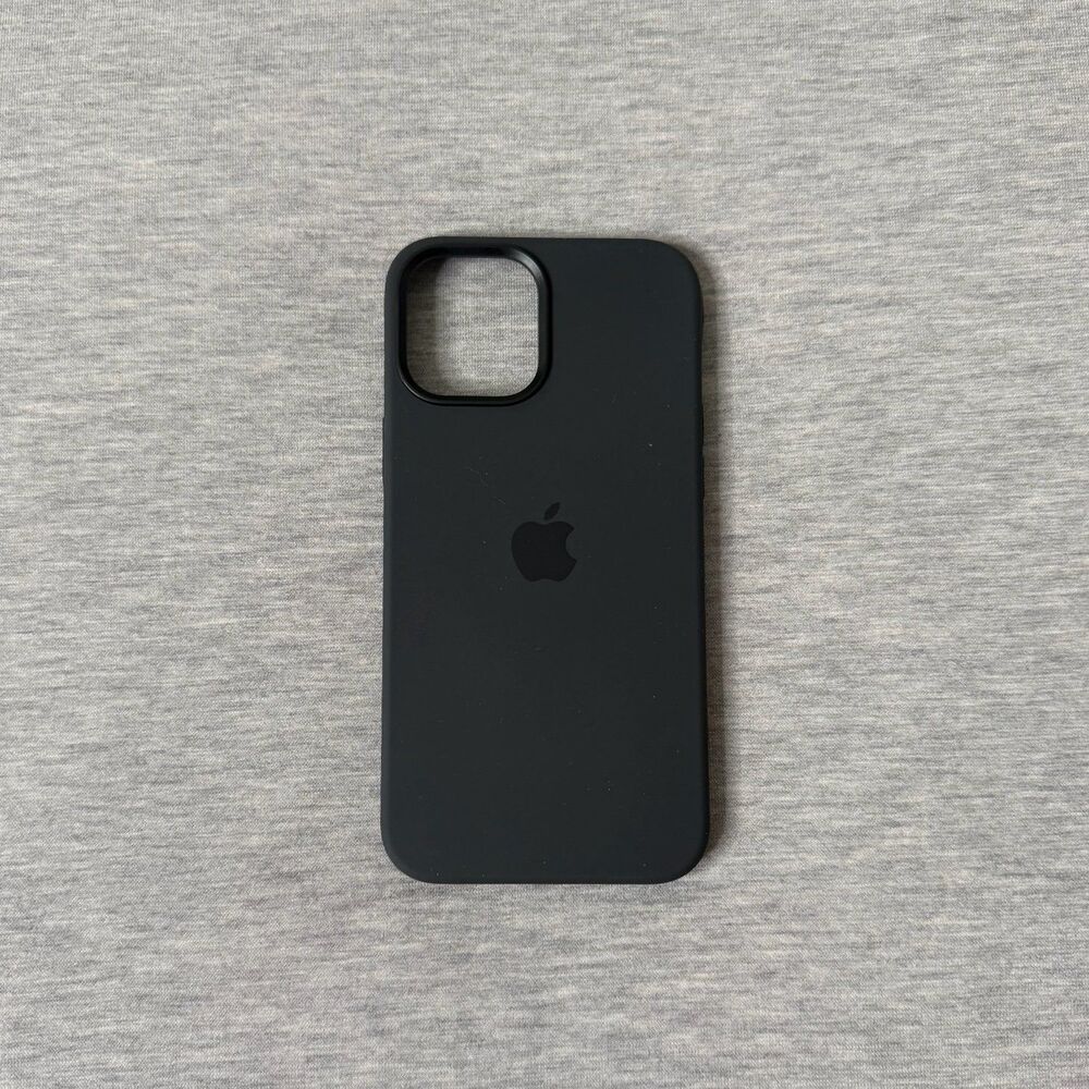 Apple Silicone Case with MagSafe for iPhone 12 Pro Max